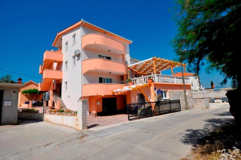 Ferienwohnung Marinovi Dvori Slatine Exterior foto